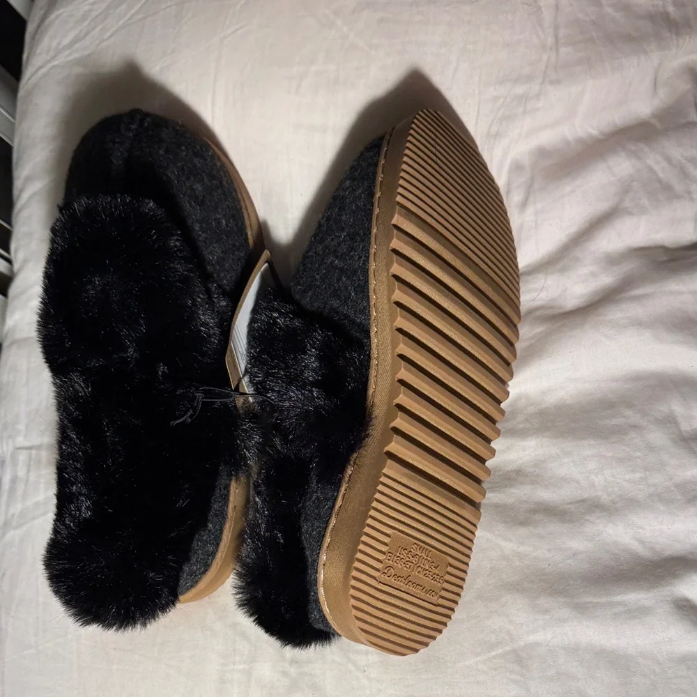 Luxe Moccasins - Black and Gray